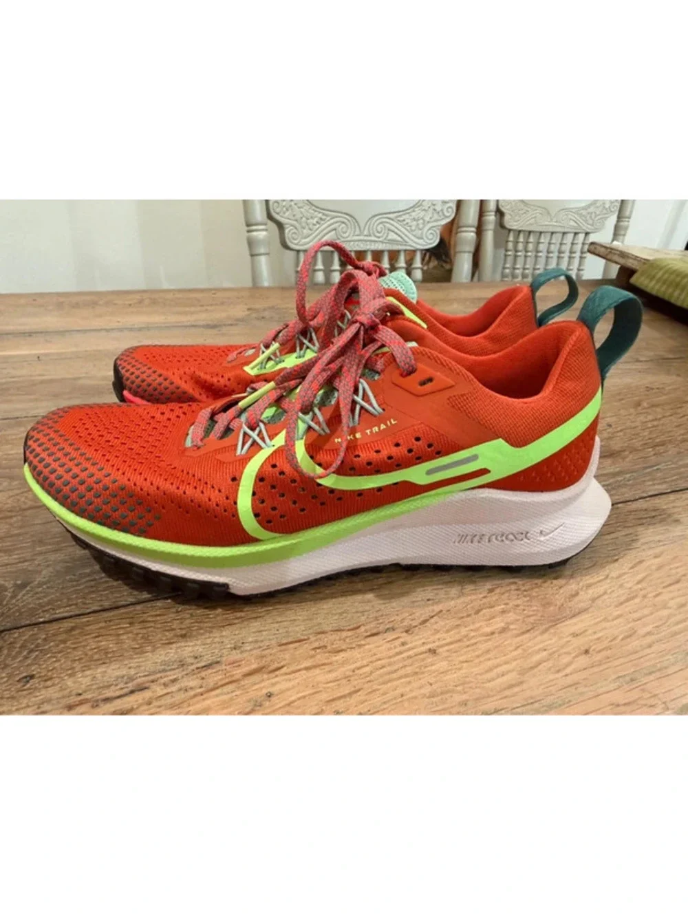 Nike React Pegasus Trail 4 women's running shoes Mantra Orange/Ghost Green Sz 7